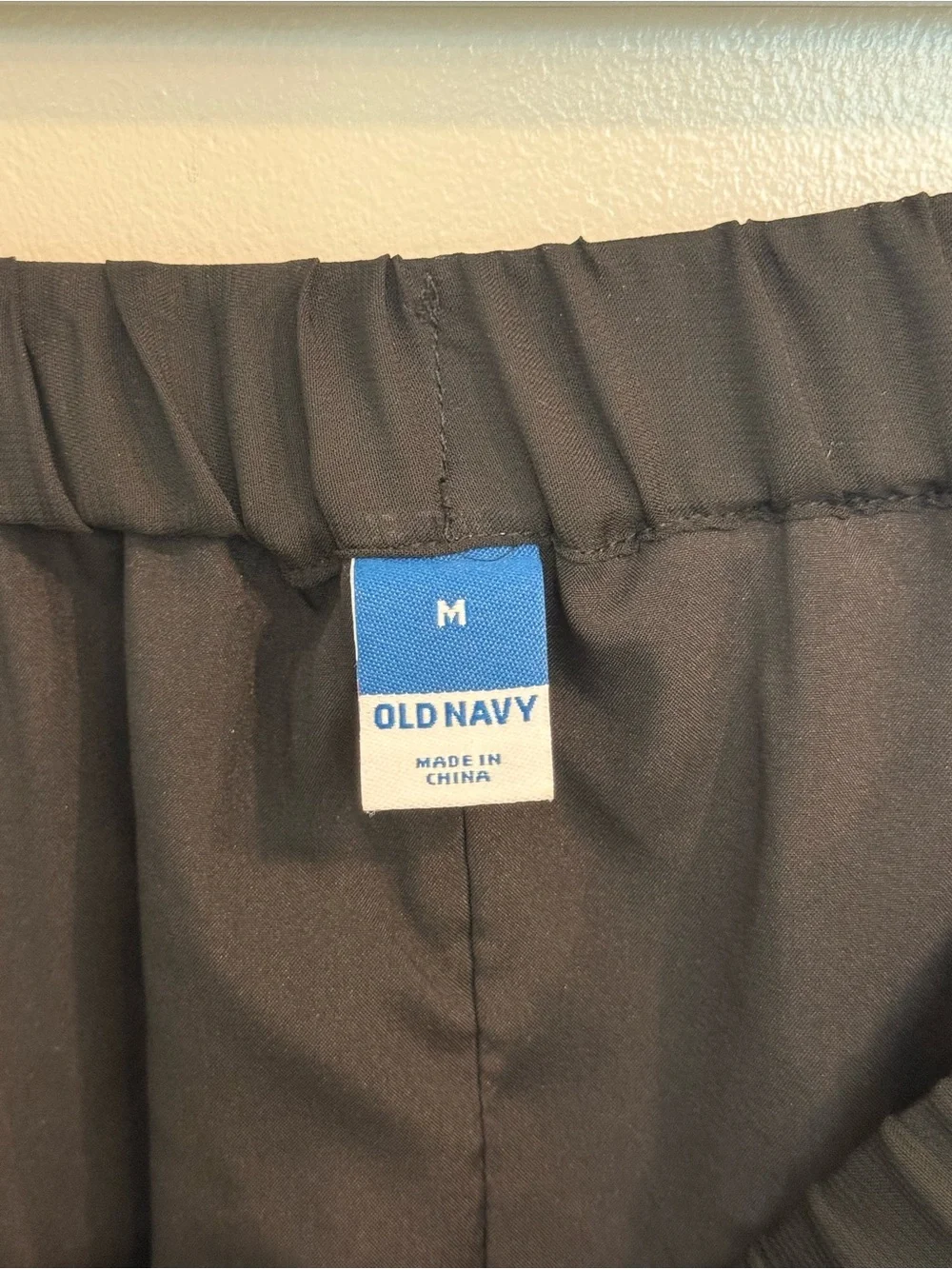 Old Navy Black Flowing Maxi Skirt. Size Medium